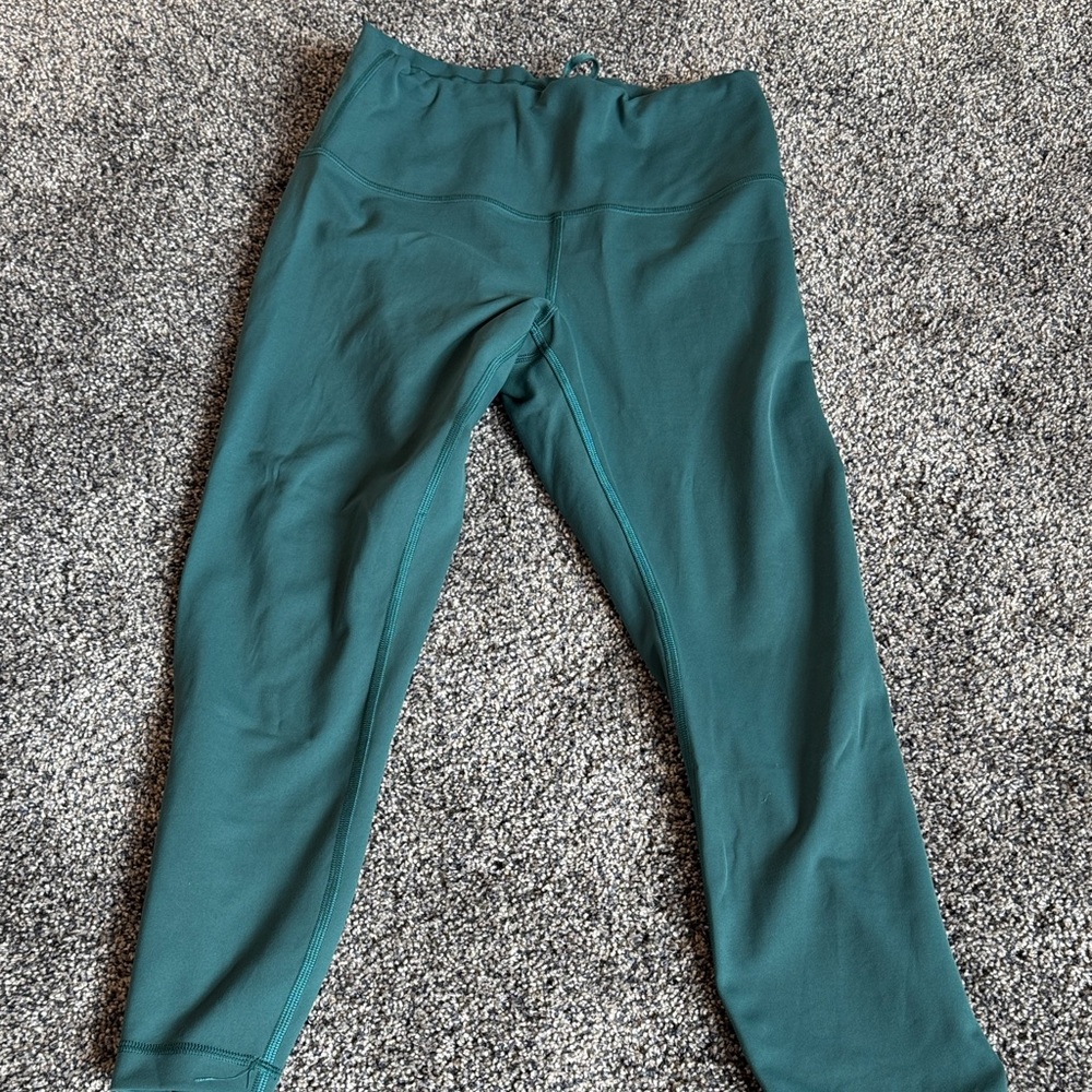 Lulu Wunder Train HR Crop 23” SMTL